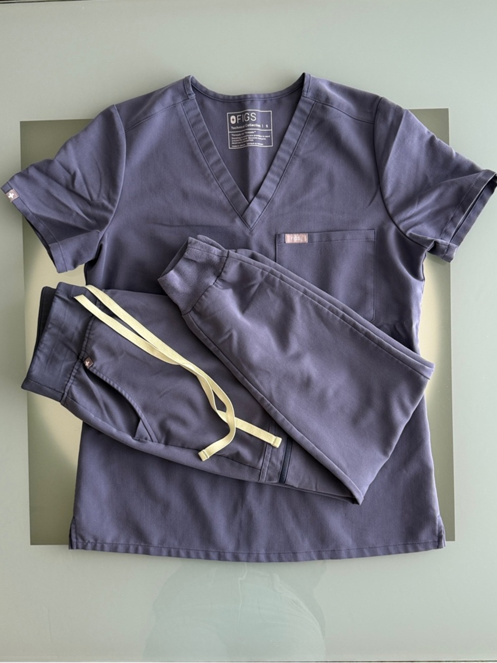Figs Gray Women's Scrub Set